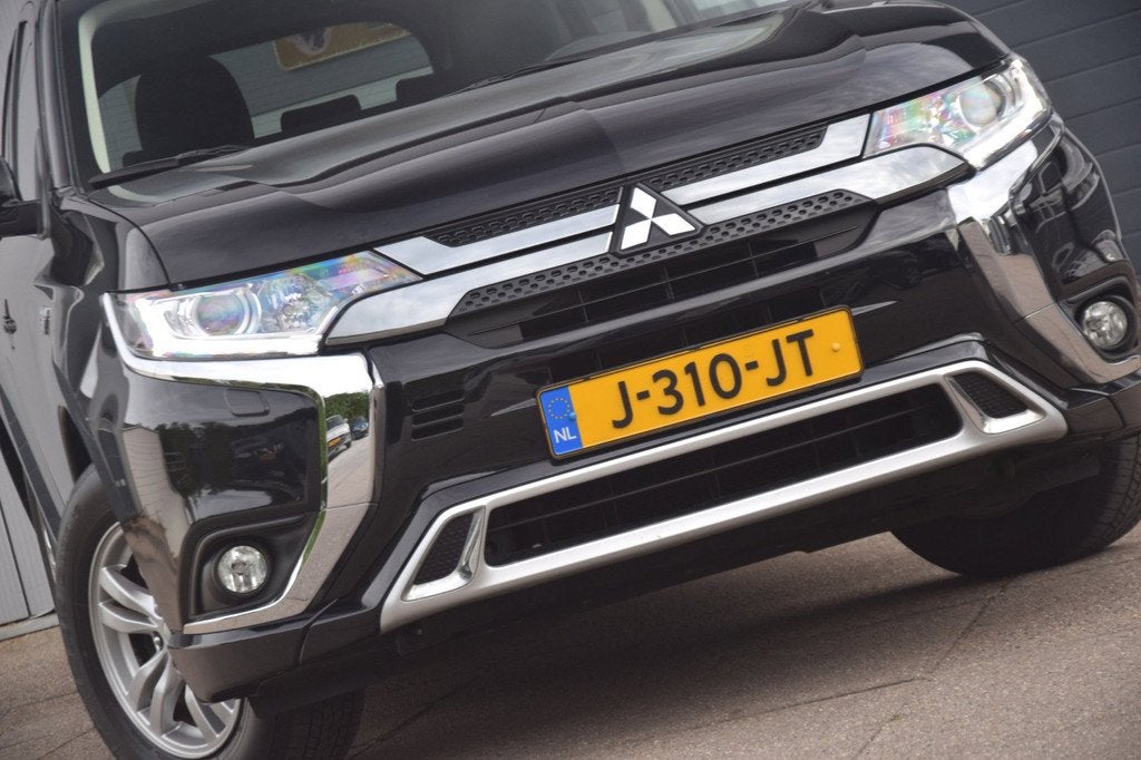 Mitsubishi Outlander 2.4 PHEV Pure APPLE CARPLAY/VERWARMDE V, Auto's, Mitsubishi, 4 cilinders, 1865 kg, Bedrijf, Vierwielaandrijving