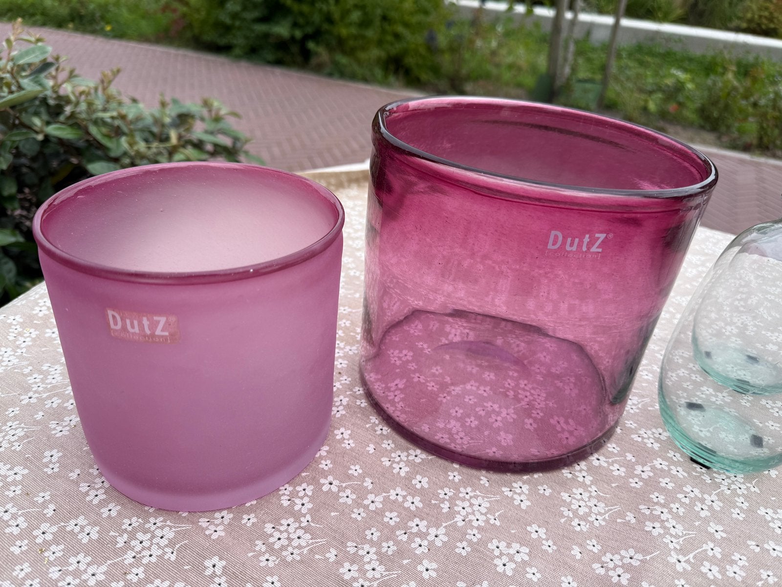 Twee roze glazen Dutz potten met bijbehorend kransje, Huis en Inrichting, Ophalen of Verzenden, Zo goed als nieuw