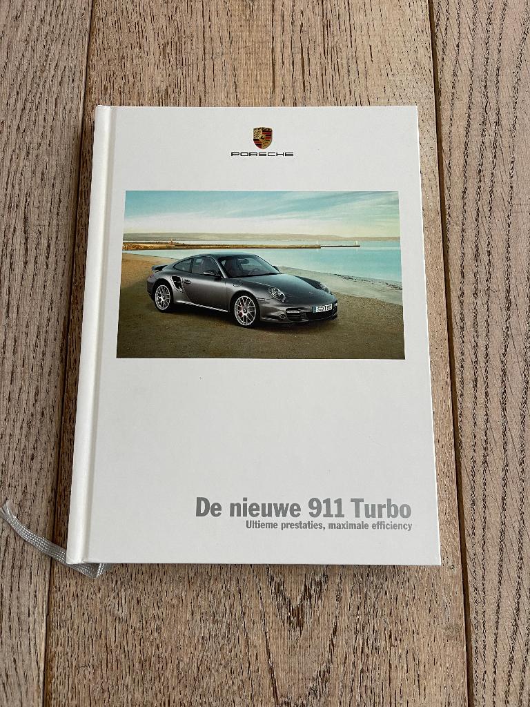 Porsche 911 Turbo boek Nederlandstalig Hardcover Brochure, Ophalen of Verzenden, Zo goed als nieuw, Porsche, Diverse