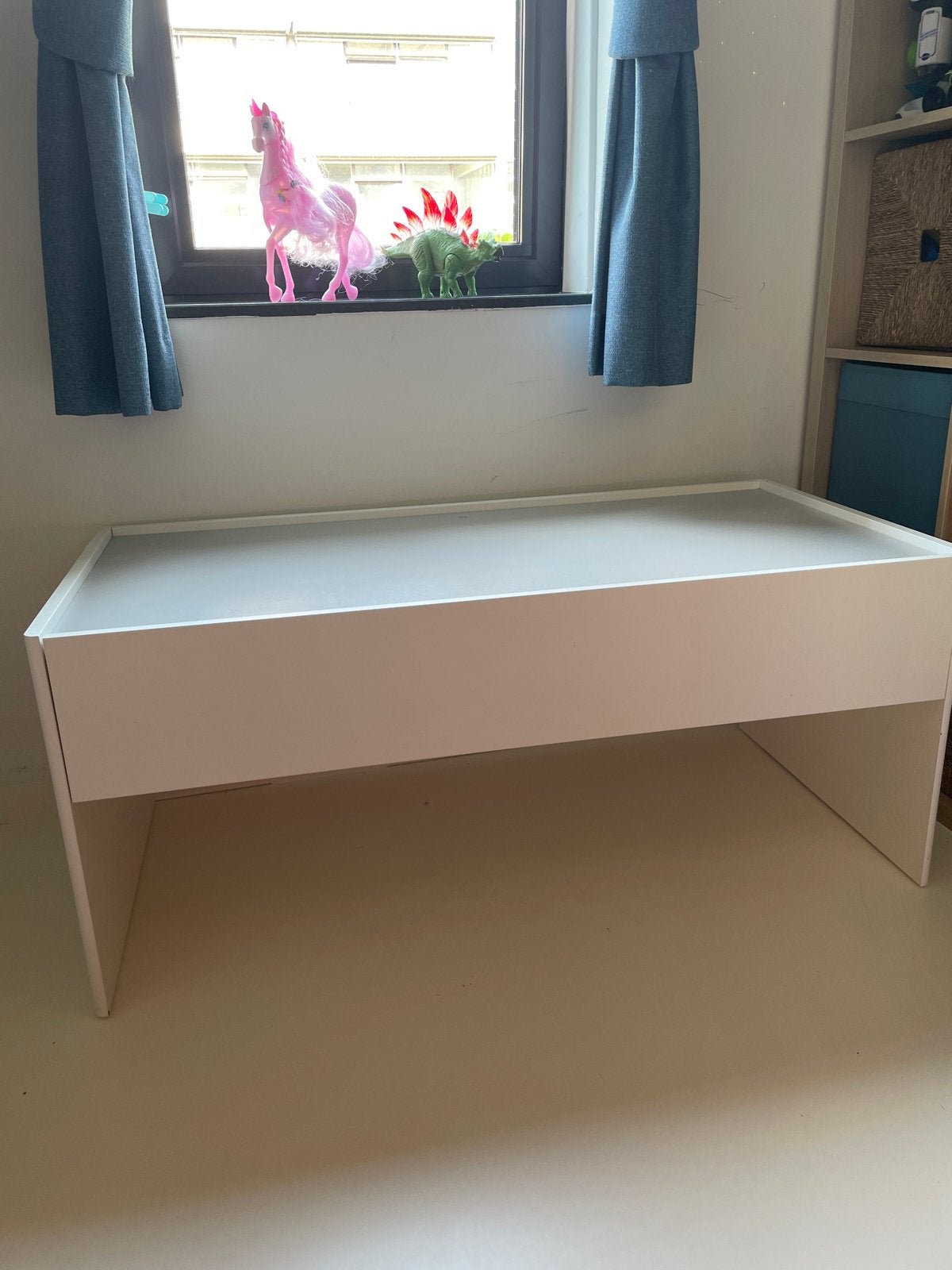 Dundra speeltafel Ikea met opberglades, Ophalen, Zo goed als nieuw, Tafel(s)