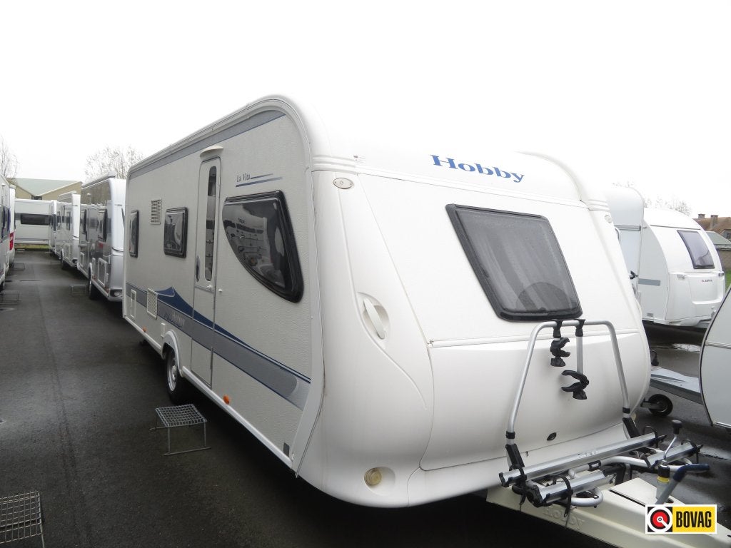 Hobby La Vita Bionda 545 KMF, Caravans en Kamperen, Caravans, tot en met 6, Rondzit, Hobby, Frans bed, Overige typen, Douche, Gascomfoor