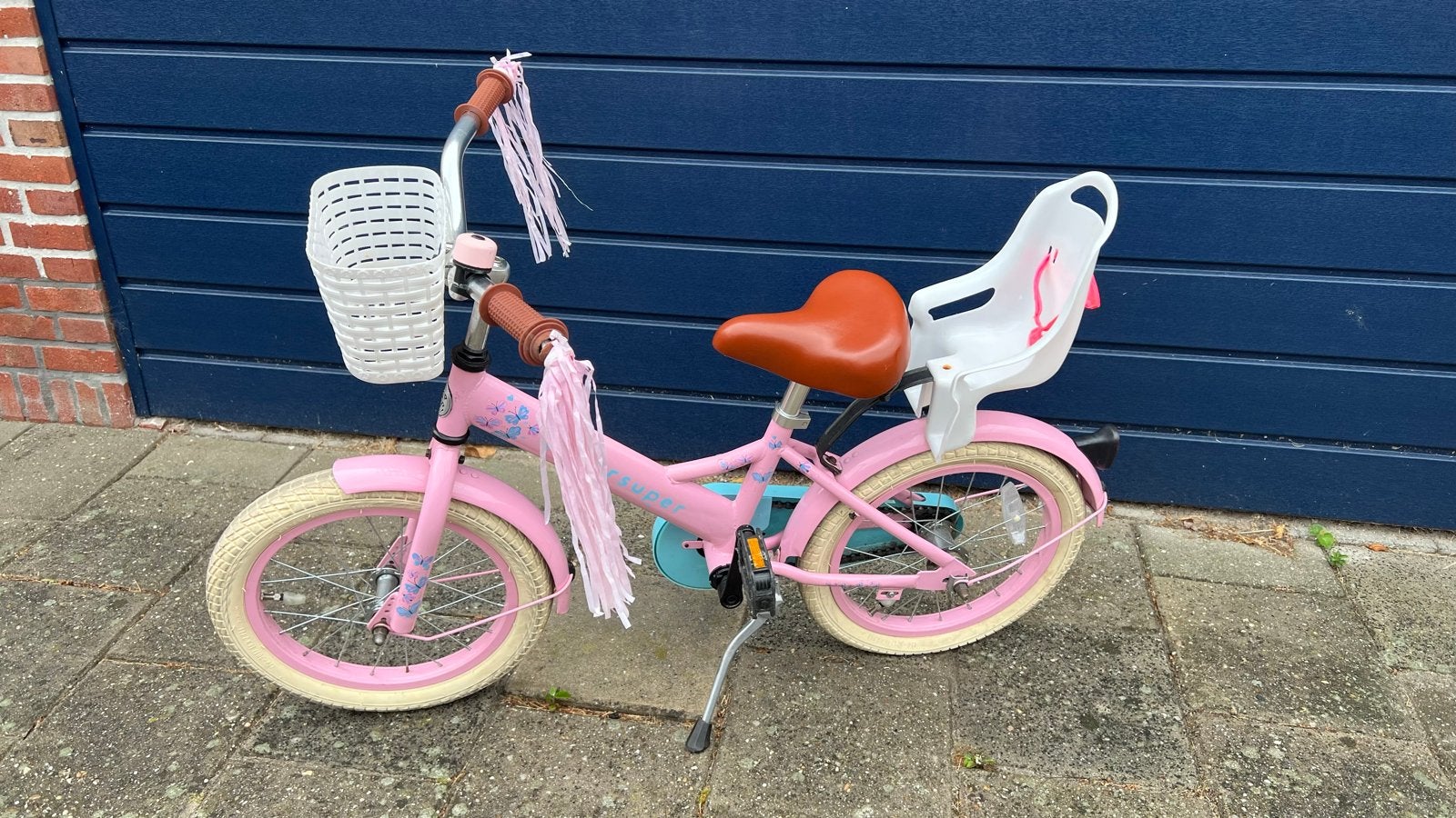 Roze kinderfiets 16 inch met mandje en poppenstoeltje, Ophalen, Gebruikt, Terugtraprem, 16 tot 20 inch