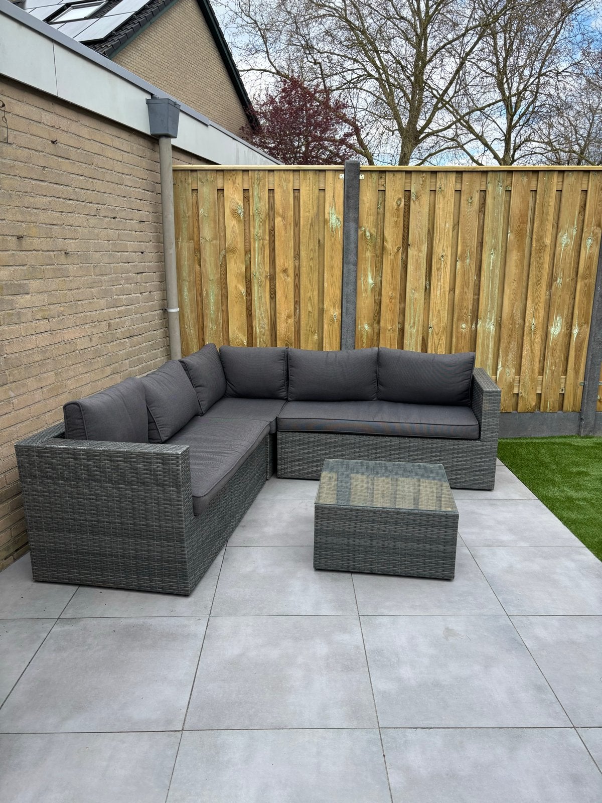 Loungebank met salontafel - Wicker grijs, Tuin en Terras, Ophalen, 5 zitplaatsen, Gebruikt, Loungeset