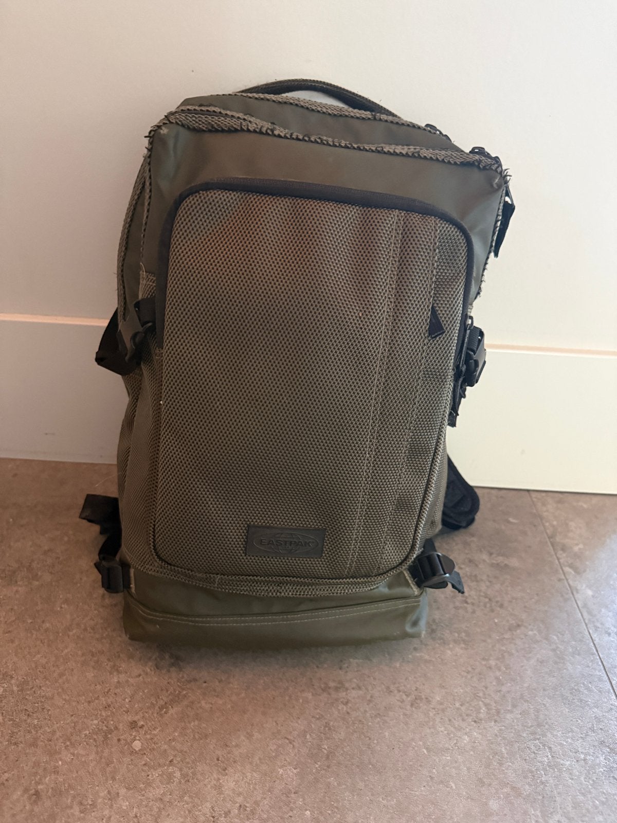 Grote Eastpak rugzak, 45 tot 60 cm, 25 tot 40 cm, Ophalen of Verzenden, Zo goed als nieuw