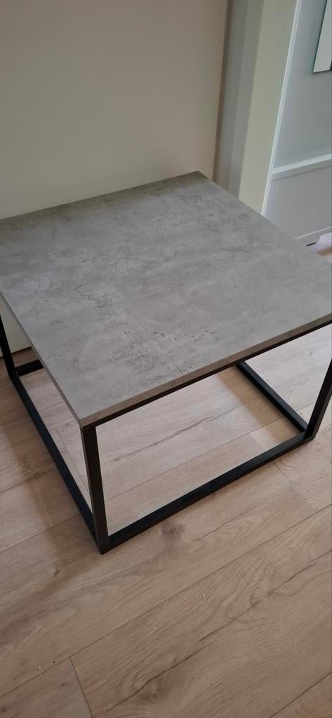 Leuke meubels, Huis en Inrichting, Tafels | Bijzettafels, Ophalen of Verzenden, Rond, Minder dan 55 cm, 45 tot 60 cm