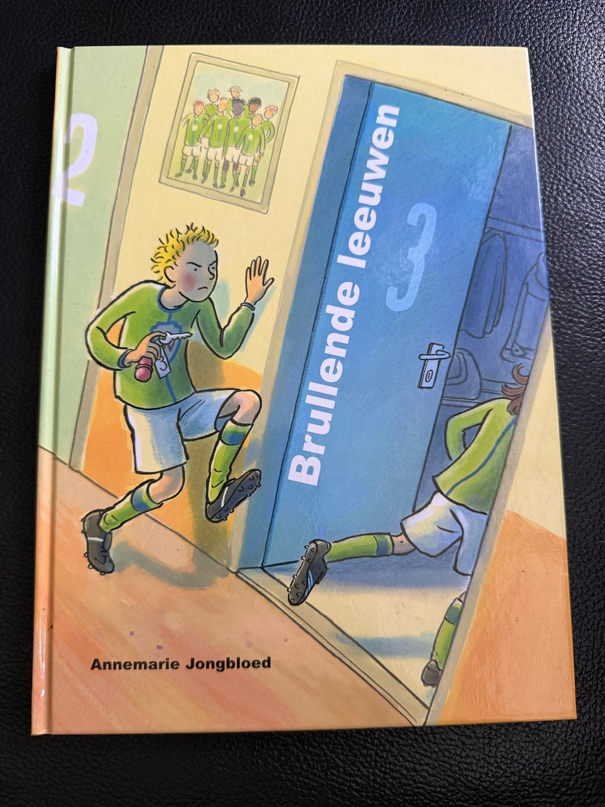 Brullende Leeuwen - Annemarie Jongbloed (Kinderboek) nieuw, Ophalen of Verzenden, Nieuw, Fictie algemeen