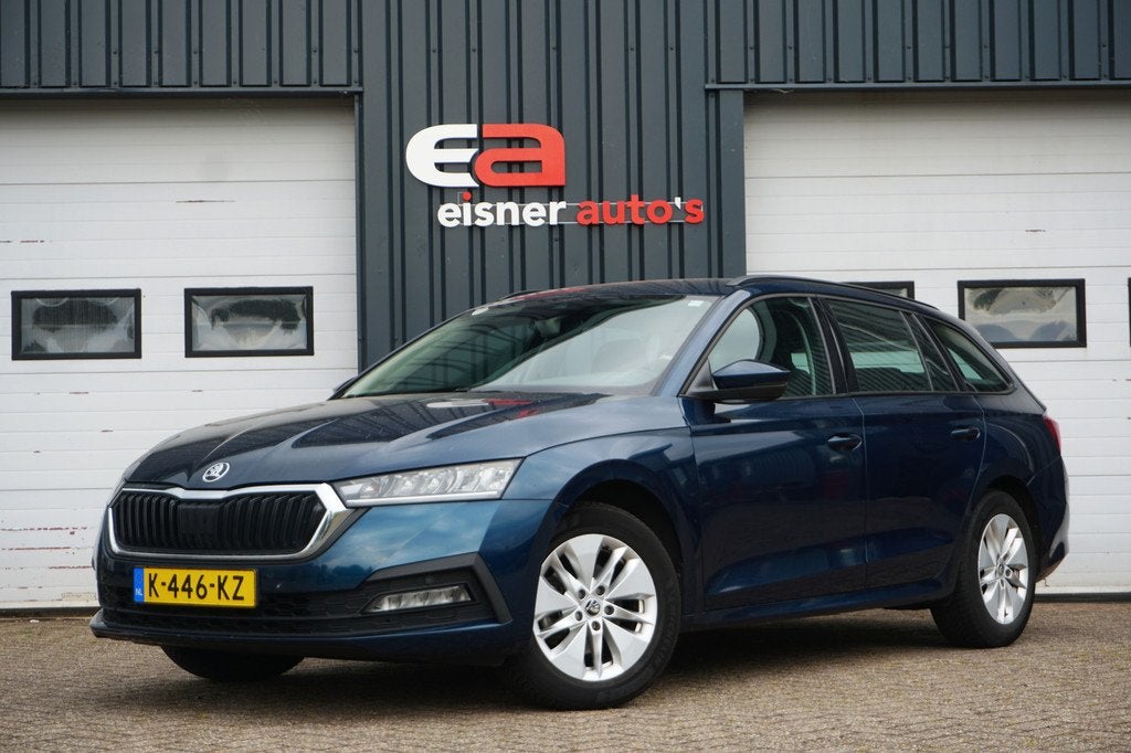 Skoda Octavia Combi 1.0 e-TSI Automaat Edition | TREKHAAK |, Auto's, Stof, Gebruikt, Met garantie (alle), Blauw