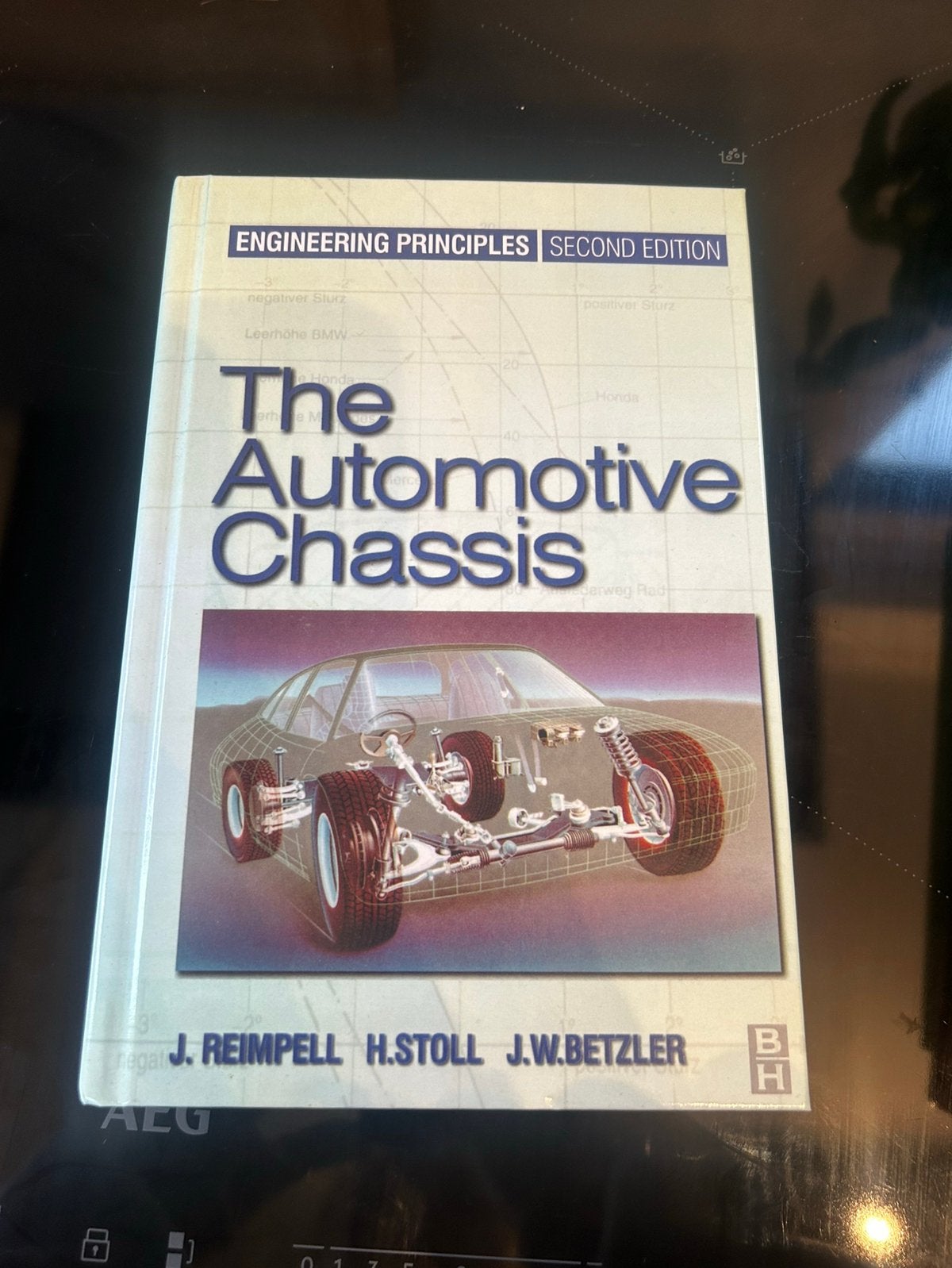 The automotive chassis, Verzenden, Gelezen, Autotechniek