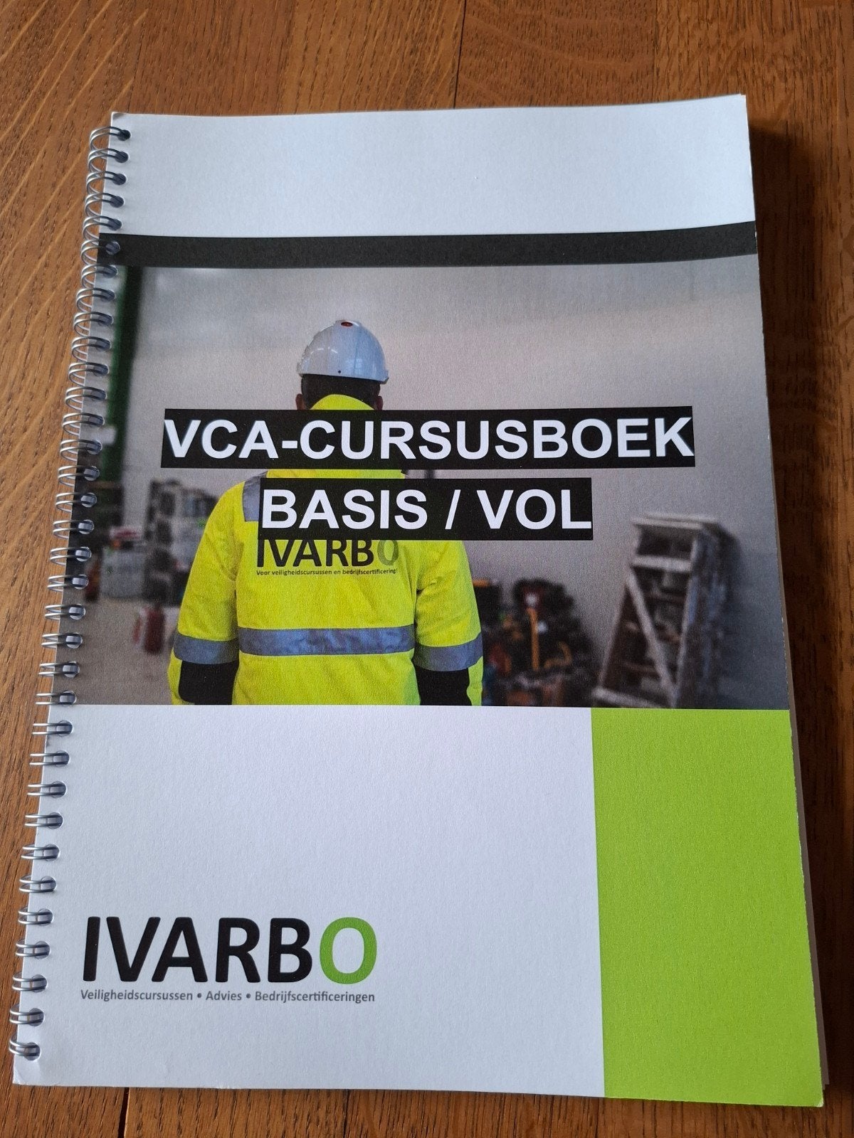 VCA Cursusboek Basis/Vol - IVARBO, Ophalen of Verzenden, Nieuw, Overige niveaus, IVARBO