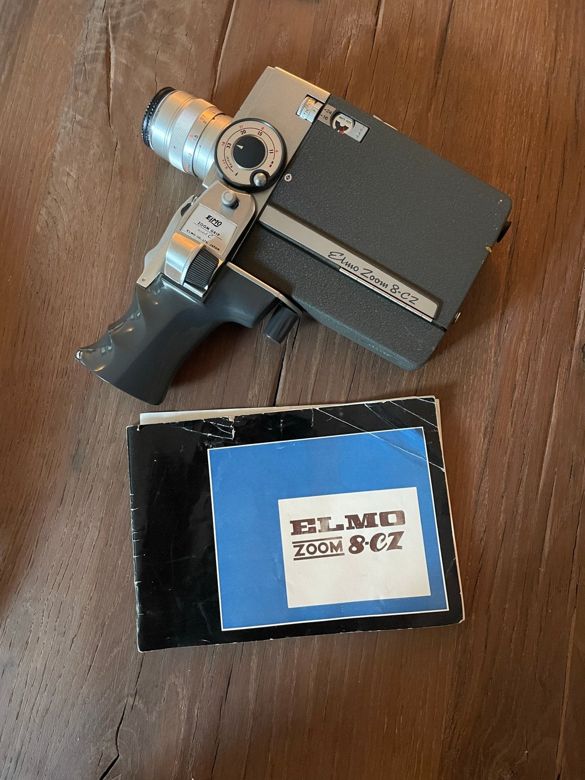 Vintage Elmo Zoom 8-CZ 8mm Camera met tas en handleiding, Ophalen of Verzenden, 8mm, Camera