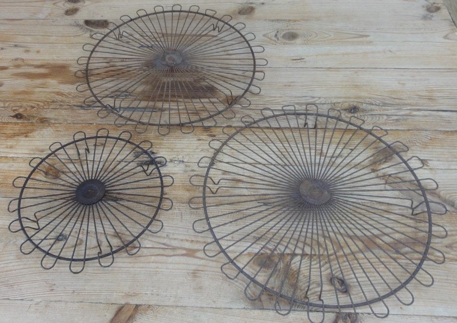 2 Verweerde brocante taartroosters, Ophalen of Verzenden
