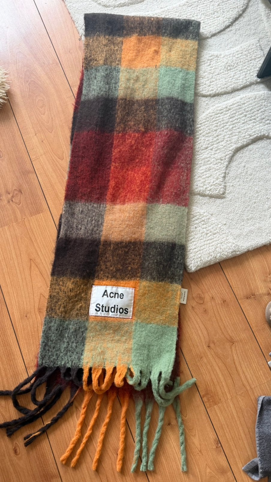 Acne studios mohair sjaal, Ophalen of Verzenden, Zo goed als nieuw, Maat 46/48 (XL) of groter, Sjaal