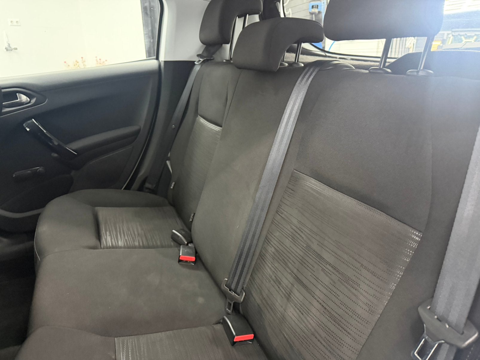 Foto 14 van Peugeot 208 1.0 VTI 50KW/68PK 5-D 2014 bezorgen mogelijk!!
