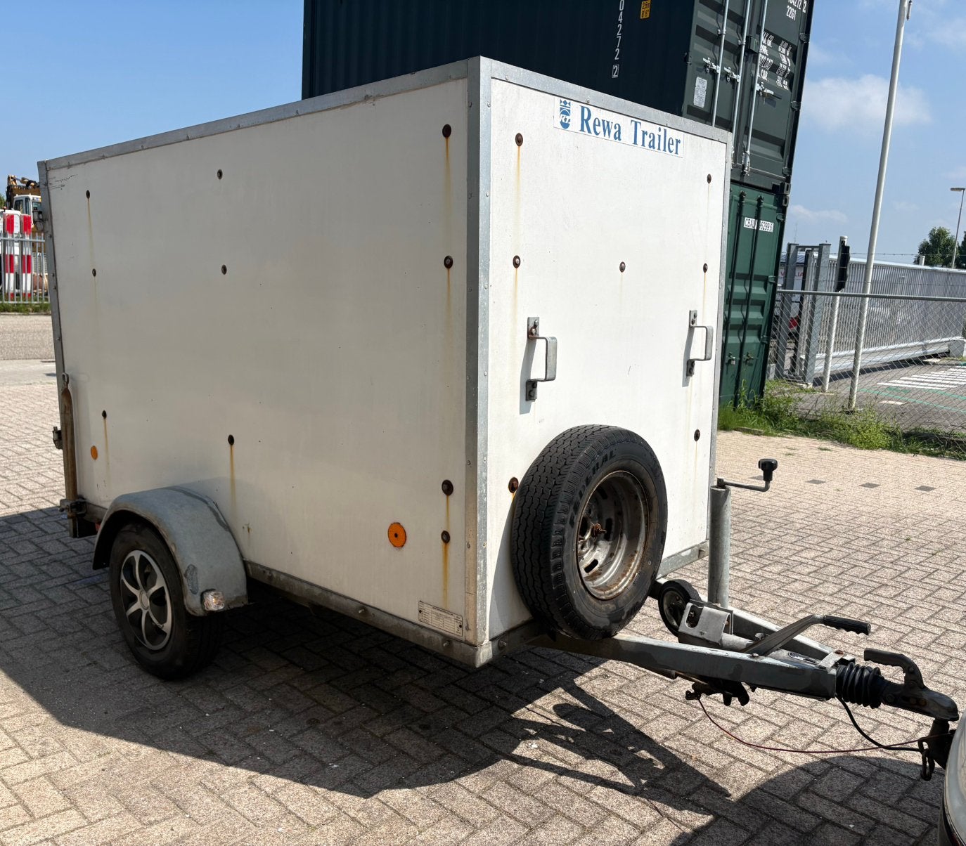 Gesloten aanhanger 257x130x150 cm 1300 kg❗️, Ophalen of Verzenden, Zo goed als nieuw
