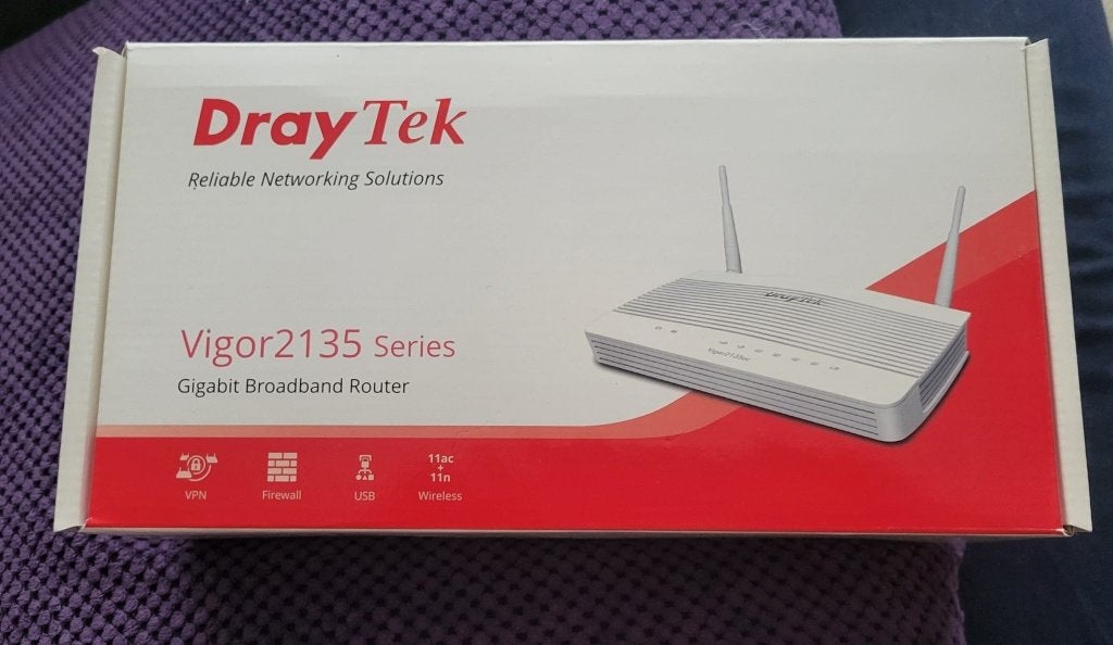 DrayTek Vigor2135FVac Gigabit Breedband Router nieuw in doos, Ophalen of Verzenden, Nieuw, Router met modem, DrayTek Vigor 2135FVac