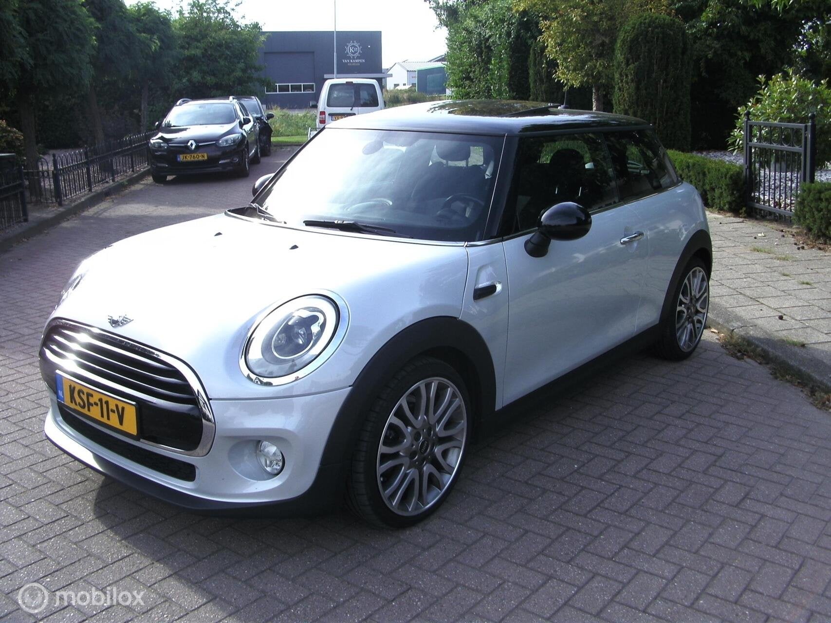 Mini 3-Deurs 1.5 Cooper D 98407 KM NAP BOEKJES KOMPLEET, Auto's, Voorwielaandrijving, Stof, Gebruikt, Euro 6