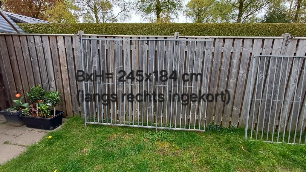 Twee kennelpanelen, 4,5 strekkende meter, Ophalen, 110 cm of meer, 100 cm of meer