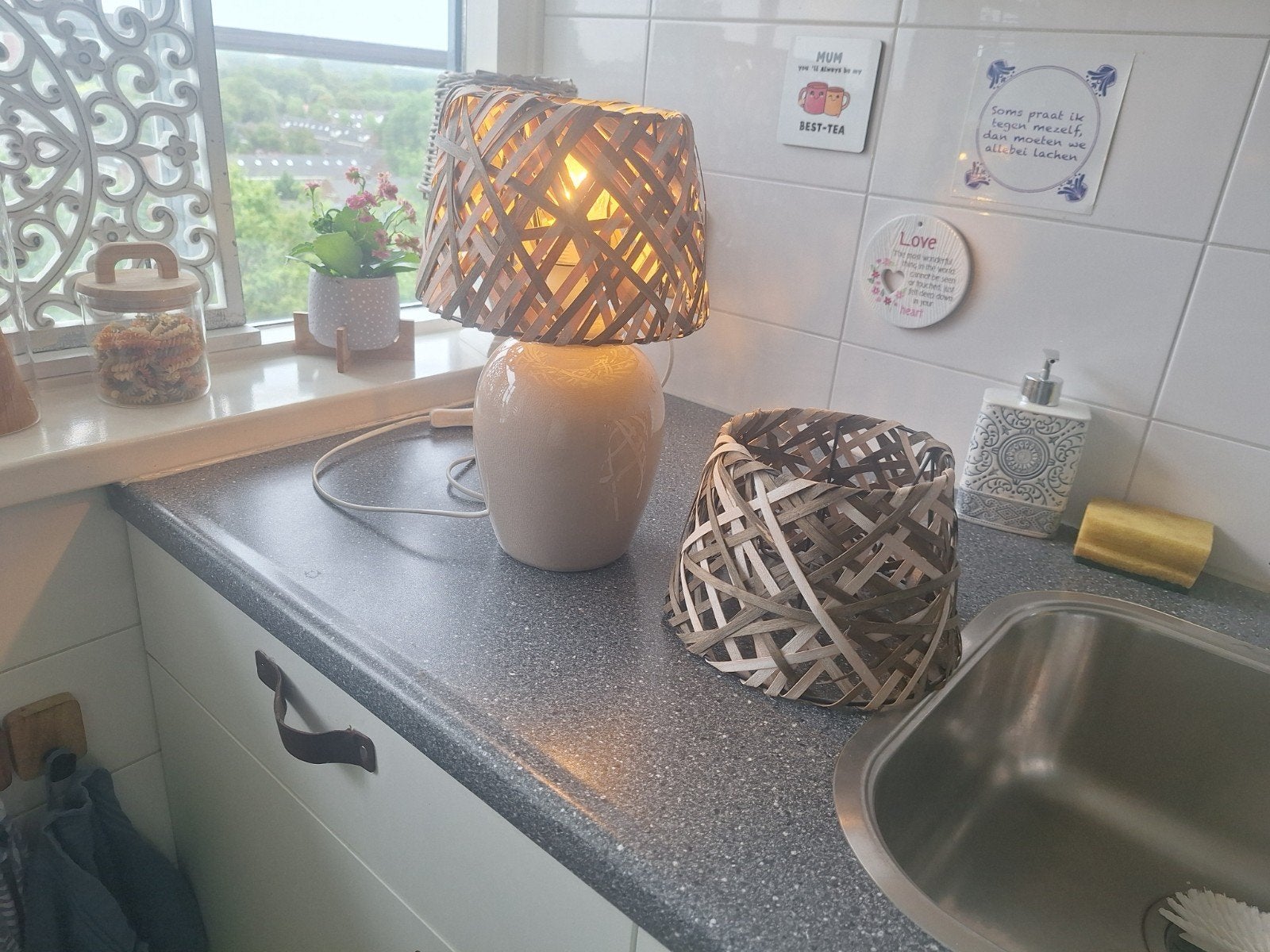 2 Leuke lampenkappen voor gezellige reflectie, Gebruikt, Tafellamp, Rond, Ophalen of Verzenden
