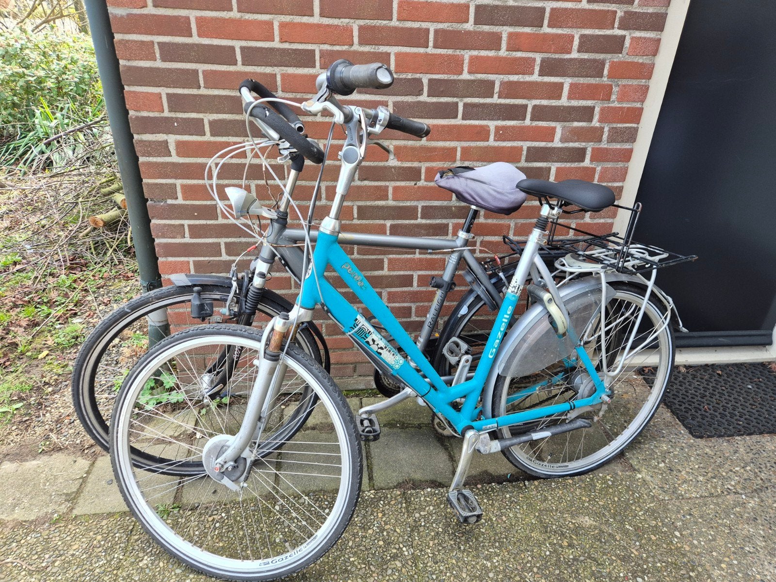 Dames en heren fiets, Fietsen en Brommers, Fietsen | Dames | Damesfietsen, Ophalen, Zo goed als nieuw, Gazelle, Versnellingen