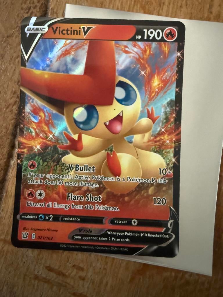 Victini V 021/163, Hobby en Vrije tijd, Verzamelkaartspellen | Pokémon, Ophalen of Verzenden, Nieuw, Losse kaart