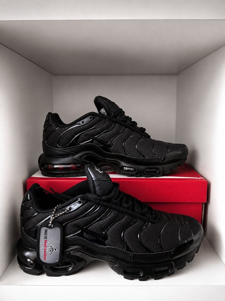 Nike Air Max Plus TN zwart MT 42, Nike air max, Zwart, Nieuw, Ophalen of Verzenden