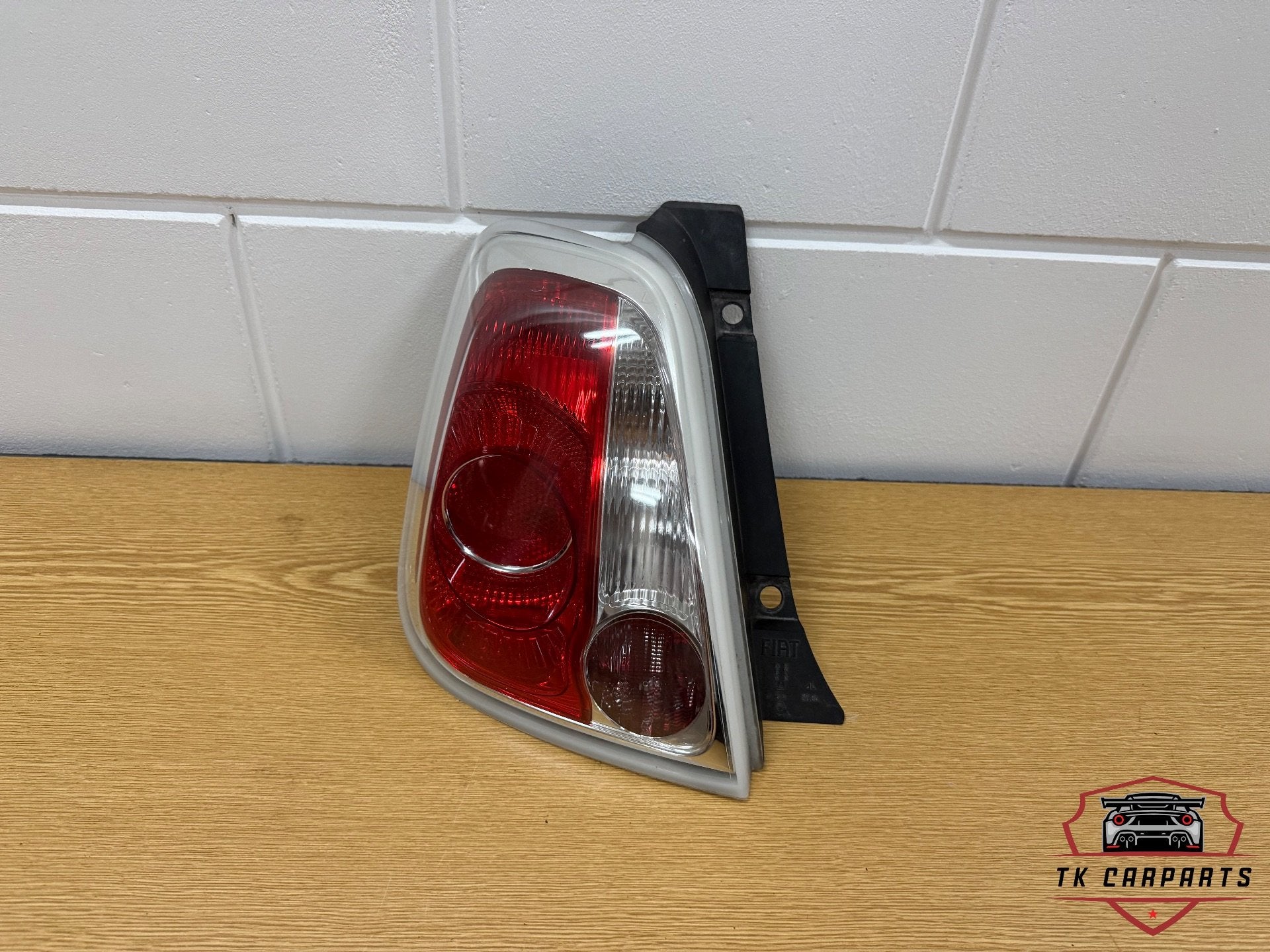 Fiat 500 achterlicht links orgineel, Auto-onderdelen, Gebruikt, Stellantis Europe S.p.A., Ophalen of Verzenden, Info@stellantis.com