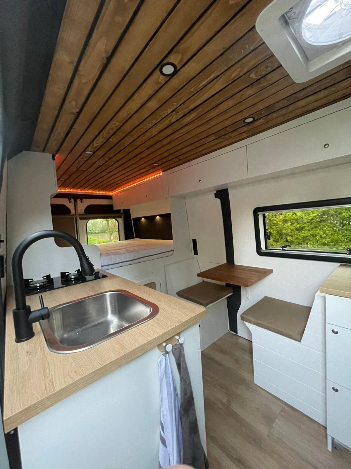 Fiat Ducato Camper | 870 Wp PV | 2,5 kWh LFP | Off-grid, Chemisch toilet, Fiat, Bestuurdersdeur, Tot en met 2