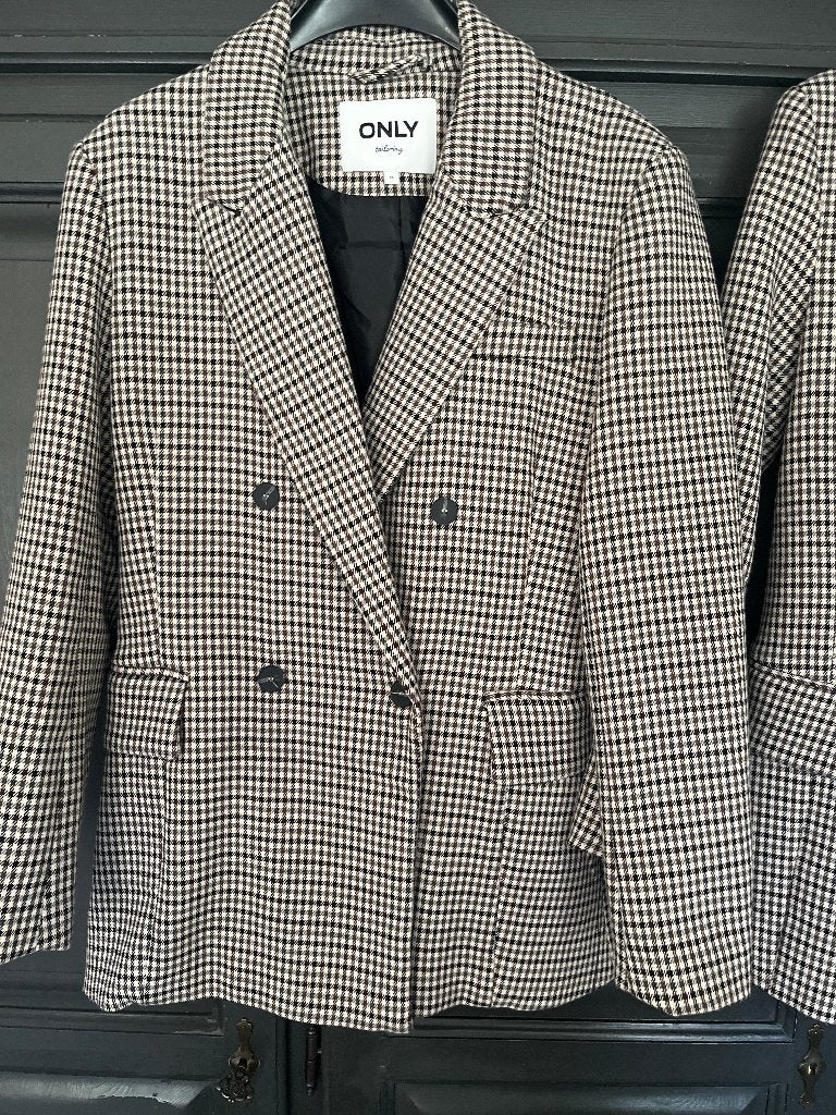 Blazer maat 34 en maat 36 Nieuw en zgan, Only, Bruin, Nieuw, Ophalen of Verzenden