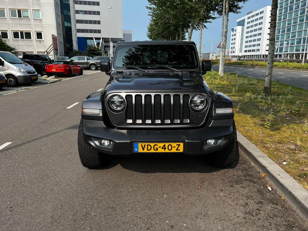 Jeep Wrangler 2.2D Sahara, Gebruikt, Zwart, 4 cilinders, Diesel