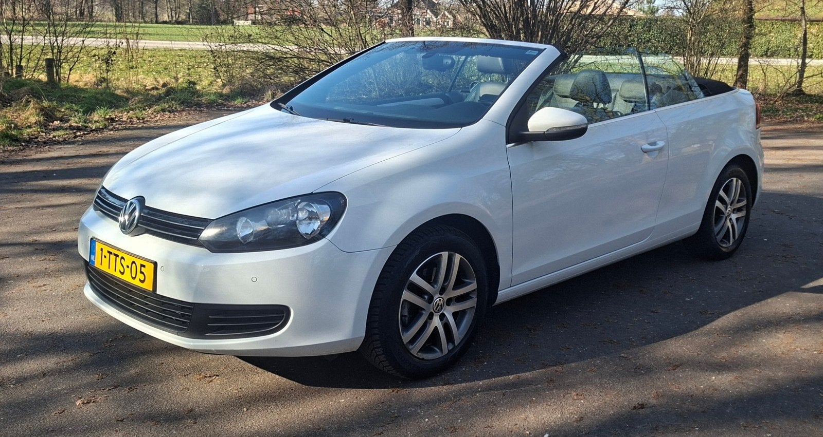 Volkswagen Golf 1.6 TDI Cabrio 2012 Wit, 4 cilinders, Cabriolet, 4 stoelen, Wit