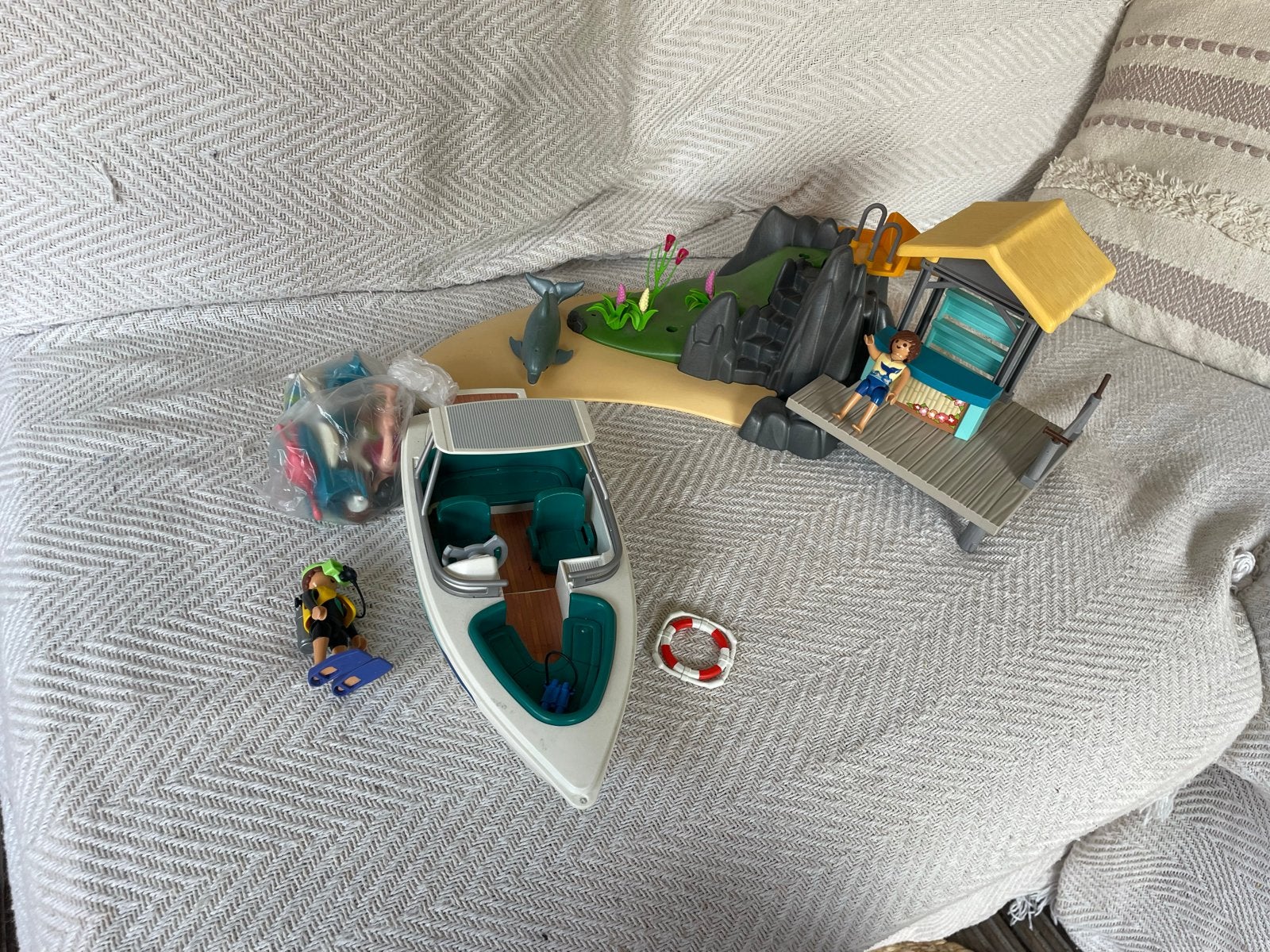 Playmobil boot met eiland, dolfijn en accessoires, Ophalen, Gebruikt, Jongen of Meisje