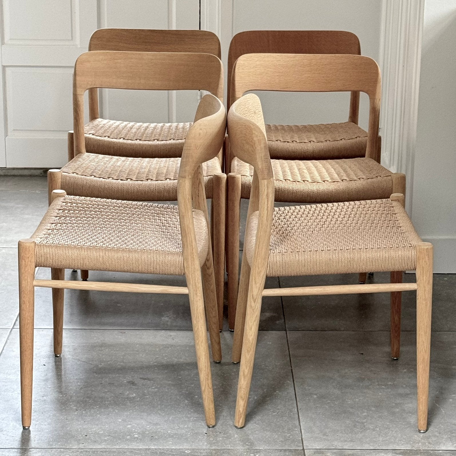 Set Moller stoelen gezeept eiken vintage Deens design nieuw, Huis en Inrichting, Overige kleuren, Hout, Ophalen of Verzenden, Zo goed als nieuw