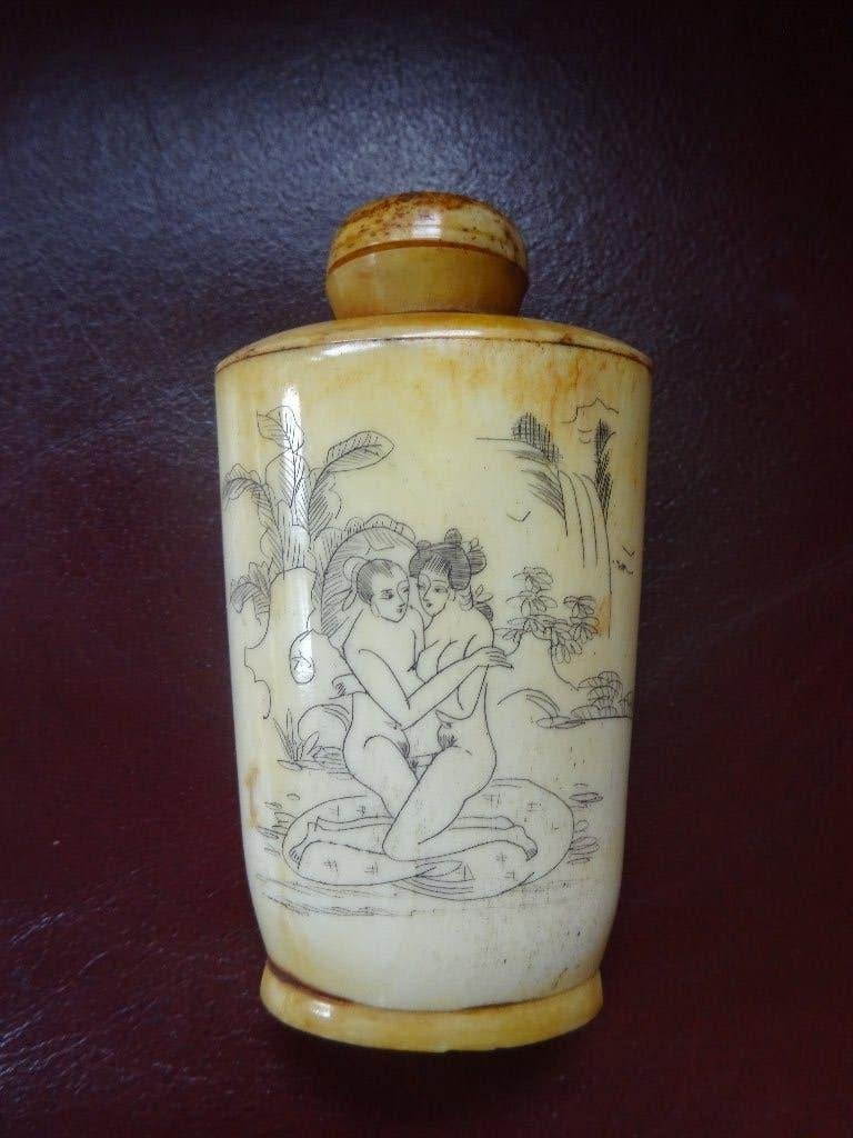 chinese snuif of parfum bottle erotica, Verzamelen, Ophalen of Verzenden, Gebruikt, Parfumfles