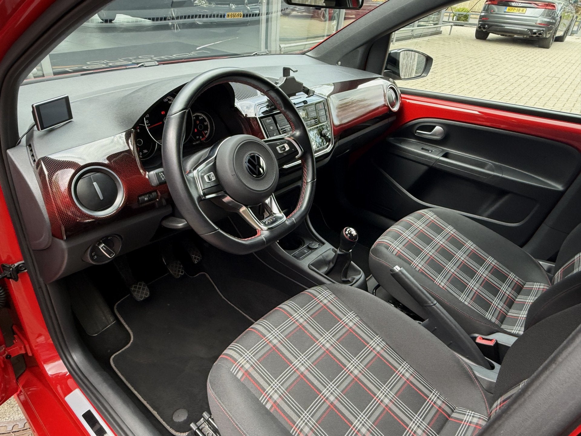 Volkswagen up! 1.0 TSI GTI *!* NAVI/ BEATS AUDIO/ 17 INCH/ P, Voorwielaandrijving, 4 stoelen, 116 pk, Bedrijf