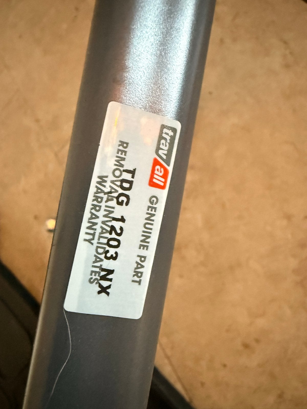 Origineel Travall hondenrek + kofferbakmat Volvo V70/XC70, Ophalen, Zo goed als nieuw