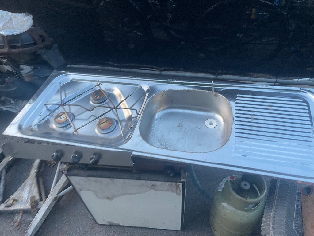 Caravan keukenblok , kachel instrumenten van sloop caravan, Ophalen, Gebruikt