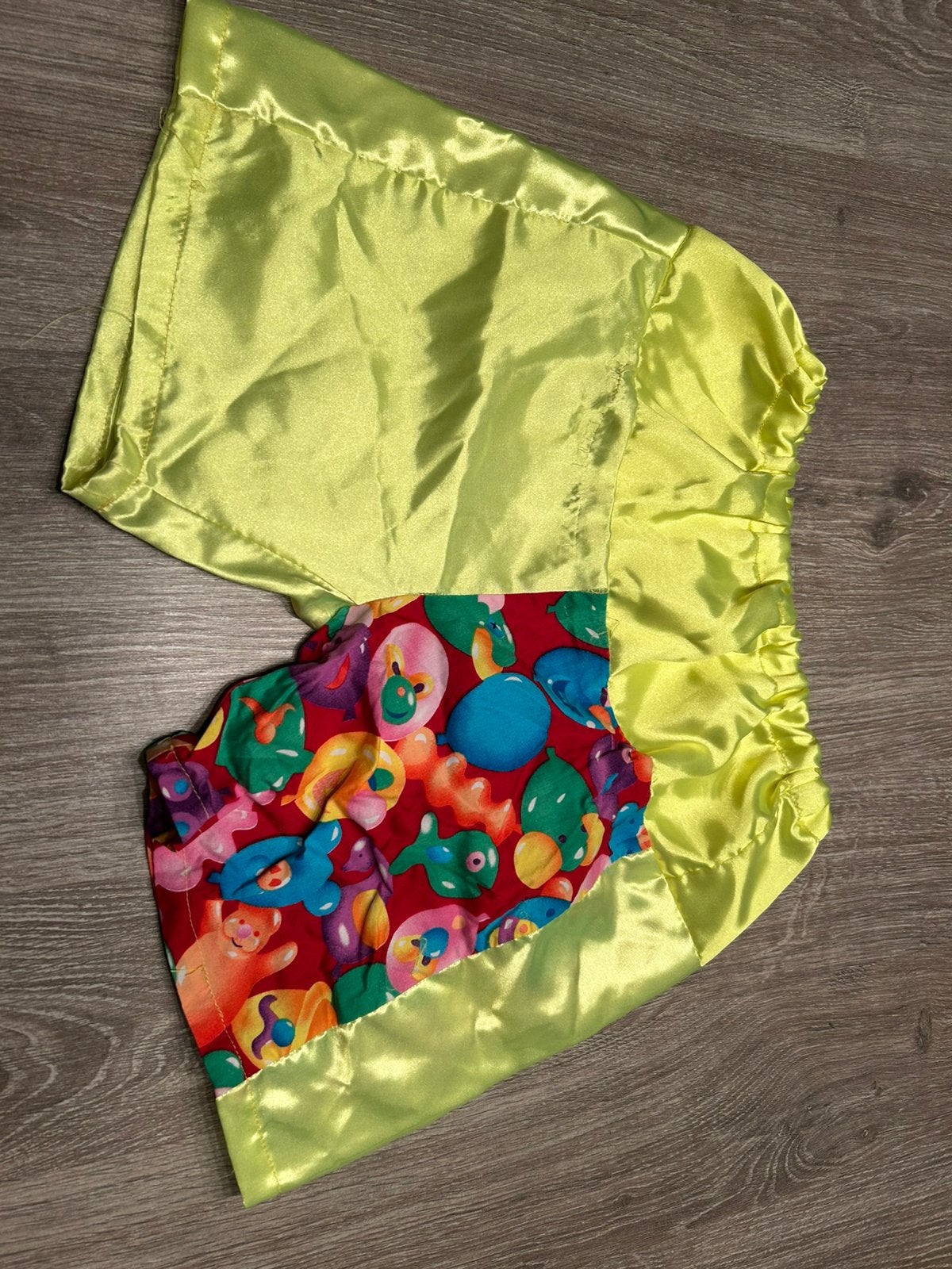 1x korte broek kind / carnaval kleding of verkleden, Ophalen of Verzenden, Zo goed als nieuw, Jongen of Meisje