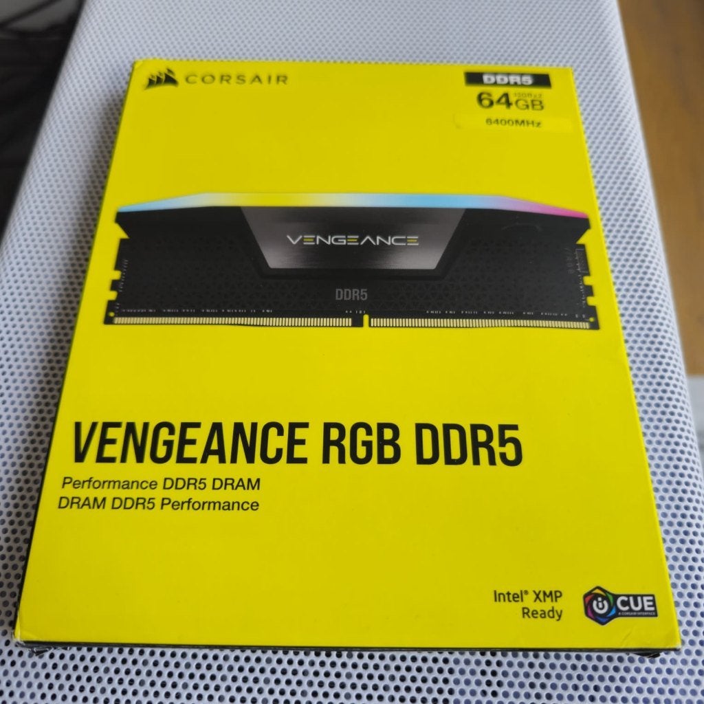 Corsair Vengeance RGB 64GB DDR5 6400MT/s CL32-40-40-104, Computers en Software, RAM geheugen, Ophalen of Verzenden, Zo goed als nieuw