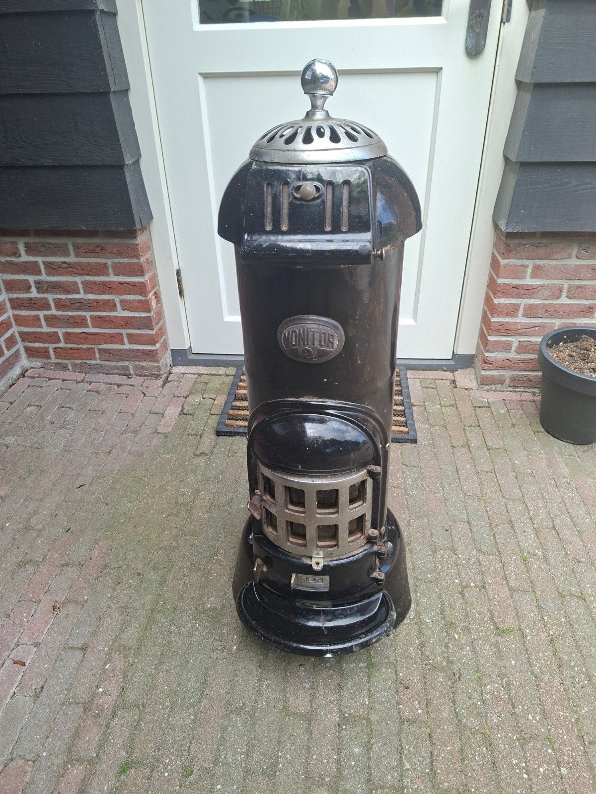 Antieke Monitor Potkachel - Zwart, Ophalen of Verzenden