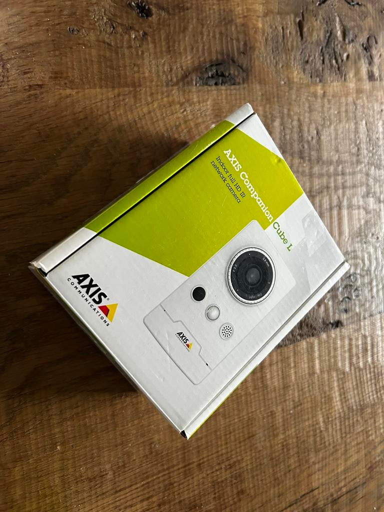 AXIS Companion Cube L Network Camera 2x, Ophalen of Verzenden, Gebruikt, Binnencamera