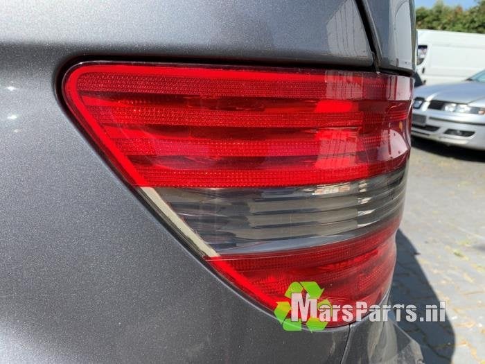 Achterlicht links van een Mercedes B-Klasse, Gebruikt, -, Ophalen of Verzenden, -