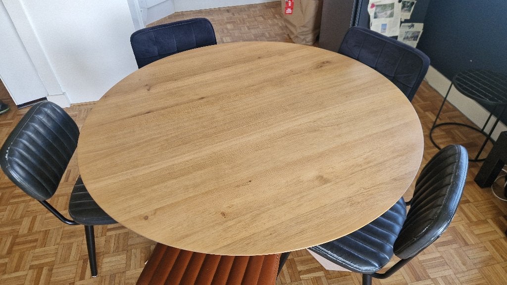 Ethnicraft Circle Eettafel 136 cm, Huis en Inrichting, Tafels | Eettafels, Zo goed als nieuw, 100 tot 150 cm, 100 tot 150 cm, Vijf personen of meer
