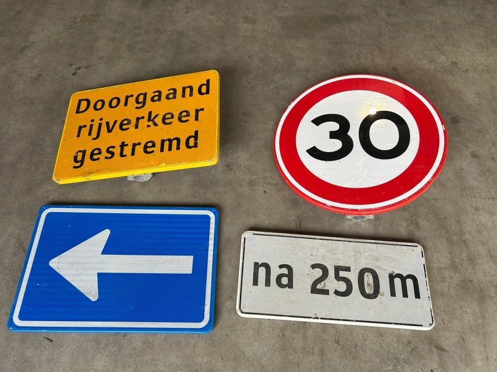 verkeersbord/verkeersborden/verkeers borden divers gebruikt, Ophalen, Gebruikt