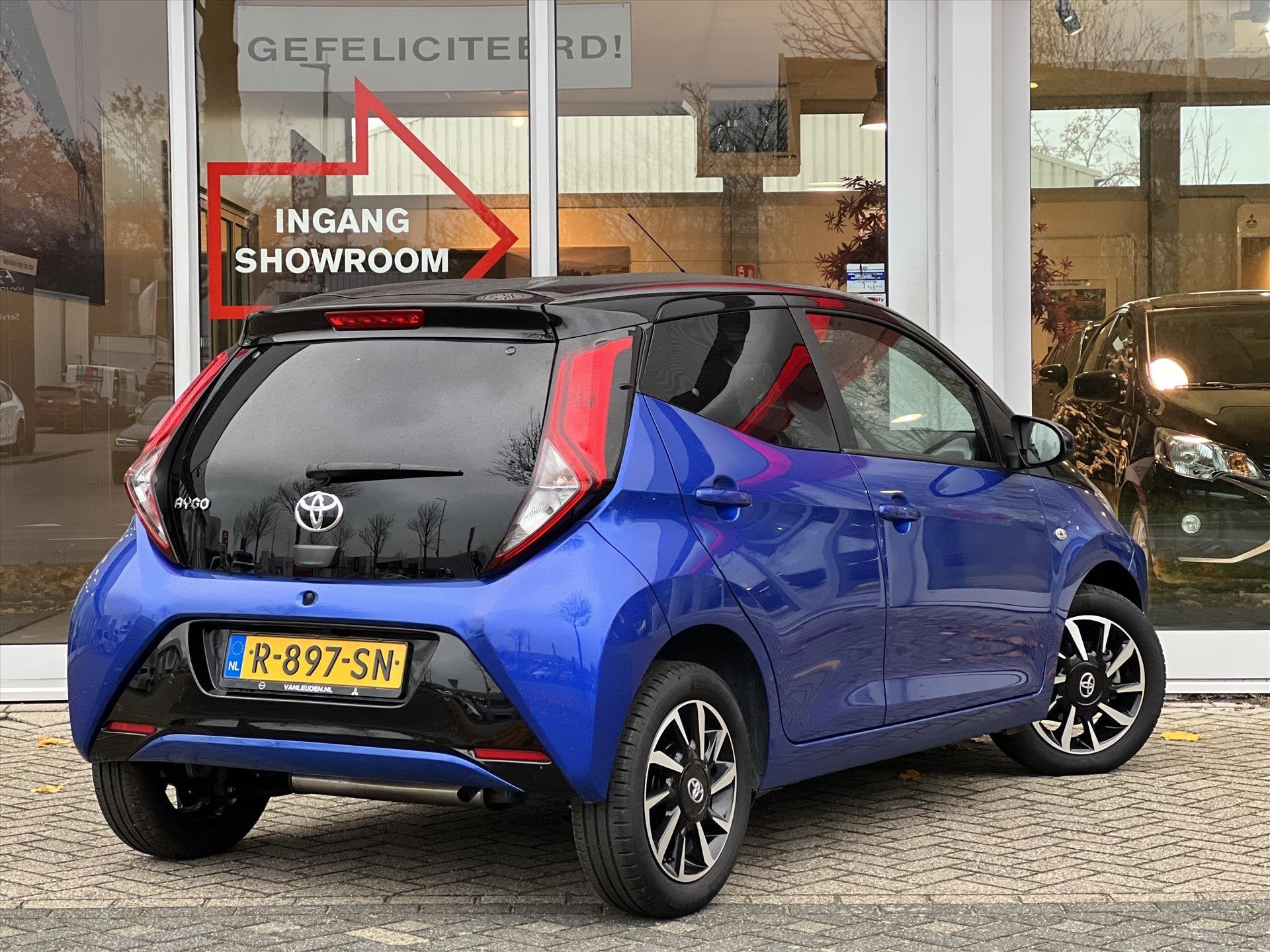 TOYOTA Aygo 1.0 VVT-i 5D x-clusiv | ECC | Camera | PDC | Key, Auto's, Keurmerk '100% Onderhouden', Stof, Gebruikt, Bedrijf