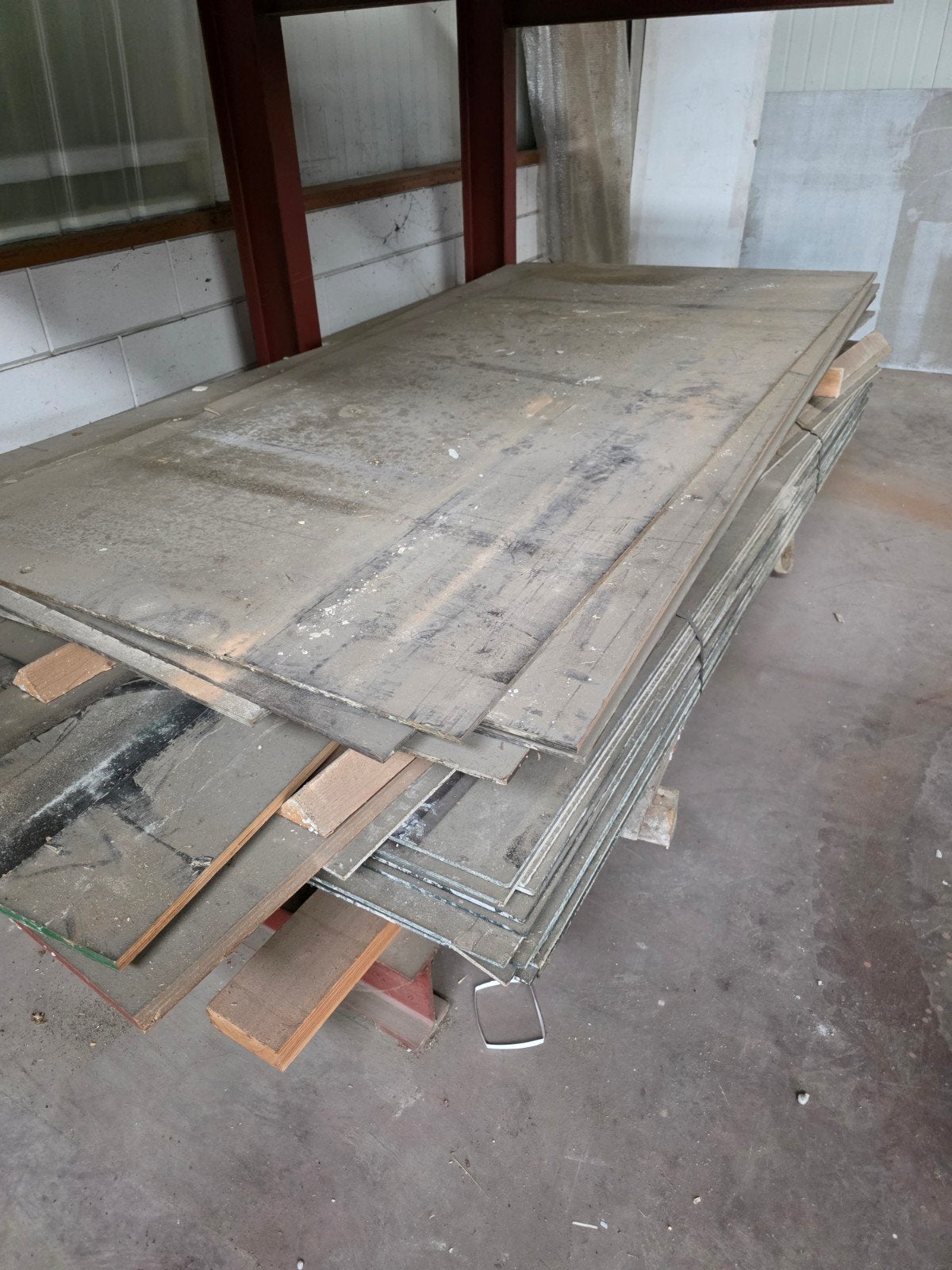 Betonplex platen 9mm - ca. 90m2 (ook halve platen/stukken), Ophalen
