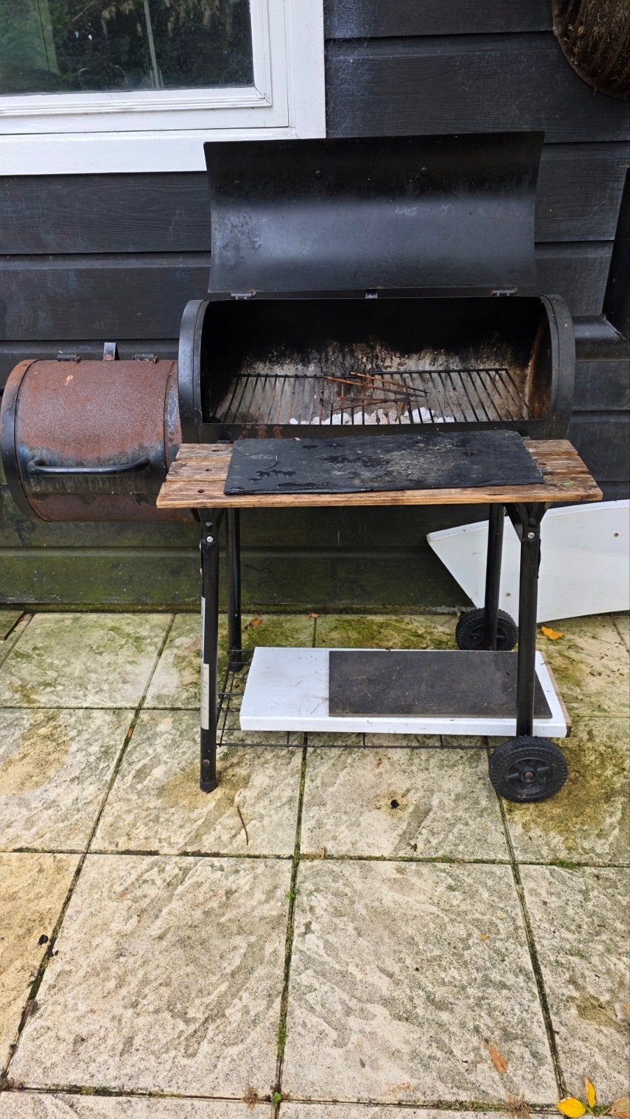 Gebruikte BBQ Smoker - Perfect voor de zomer!, Ophalen, Gebruikt, Onbekend