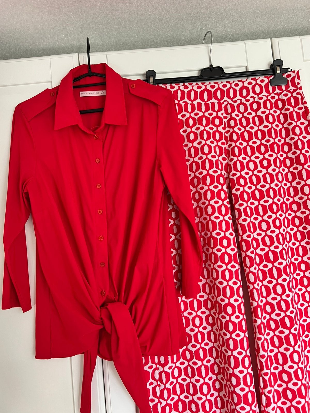 Studio anneloes set L chain culotte broek & poppy blouse red, Kleding | Dames, Broeken en Pantalons, Maat 42/44 (L), Ophalen of Verzenden