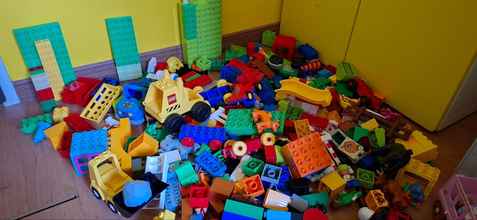 Grote partij LEGO Duplo met diverse sets en figuren, Kinderen en Baby's, Speelgoed | Duplo en Lego, Ophalen, Gebruikt, Inclusief minifiguren