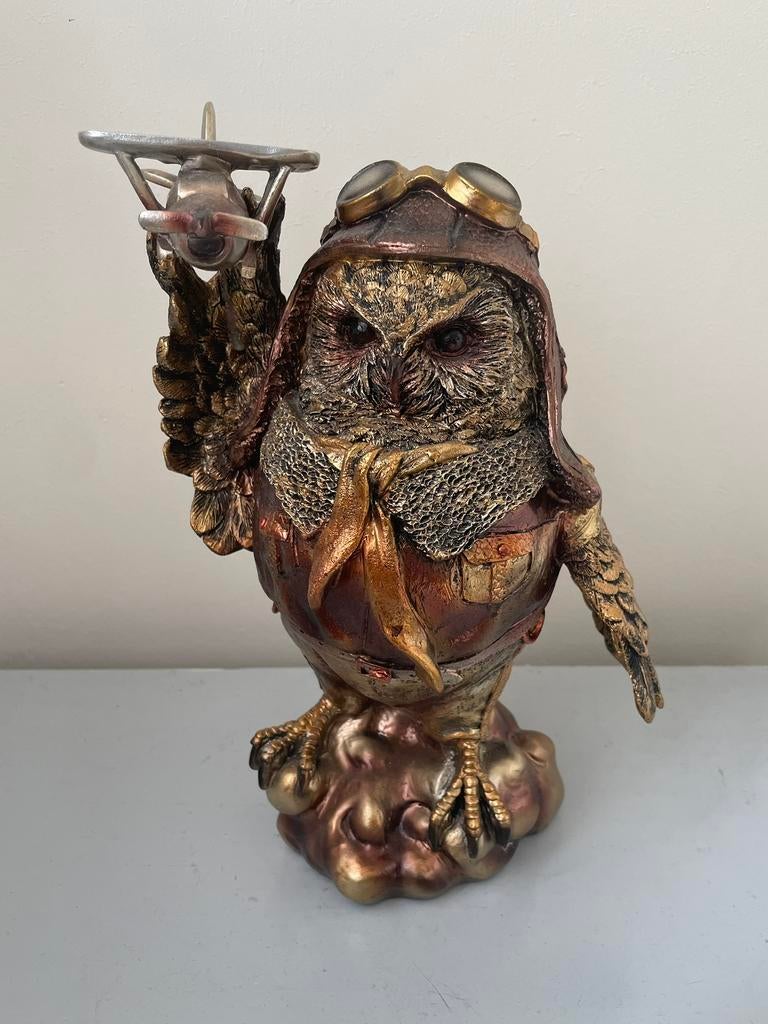Bronskleurig beeldje van uil als piloot., Ophalen of Verzenden, Zo goed als nieuw, Vogel, Beeldje of Figuurtje