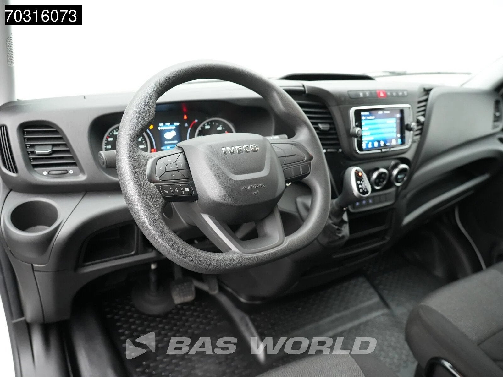 Iveco Daily 35S16 Automaat L3H2 160PK Airco Camera Parkeerse, Auto's, Automaat, Stof, Gebruikt, Euro 6